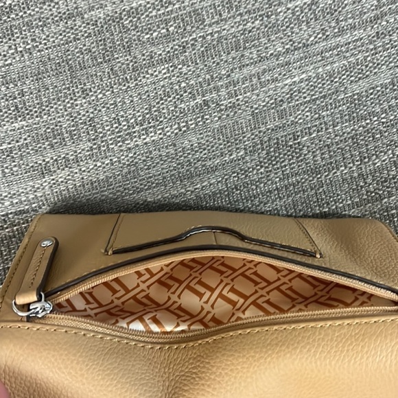 Tignanello leather crossbody bag - Picture 9 of 13